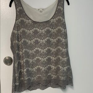 Banana Republic Gray Tan Sleeveless Tank Top with cute scalloped hem